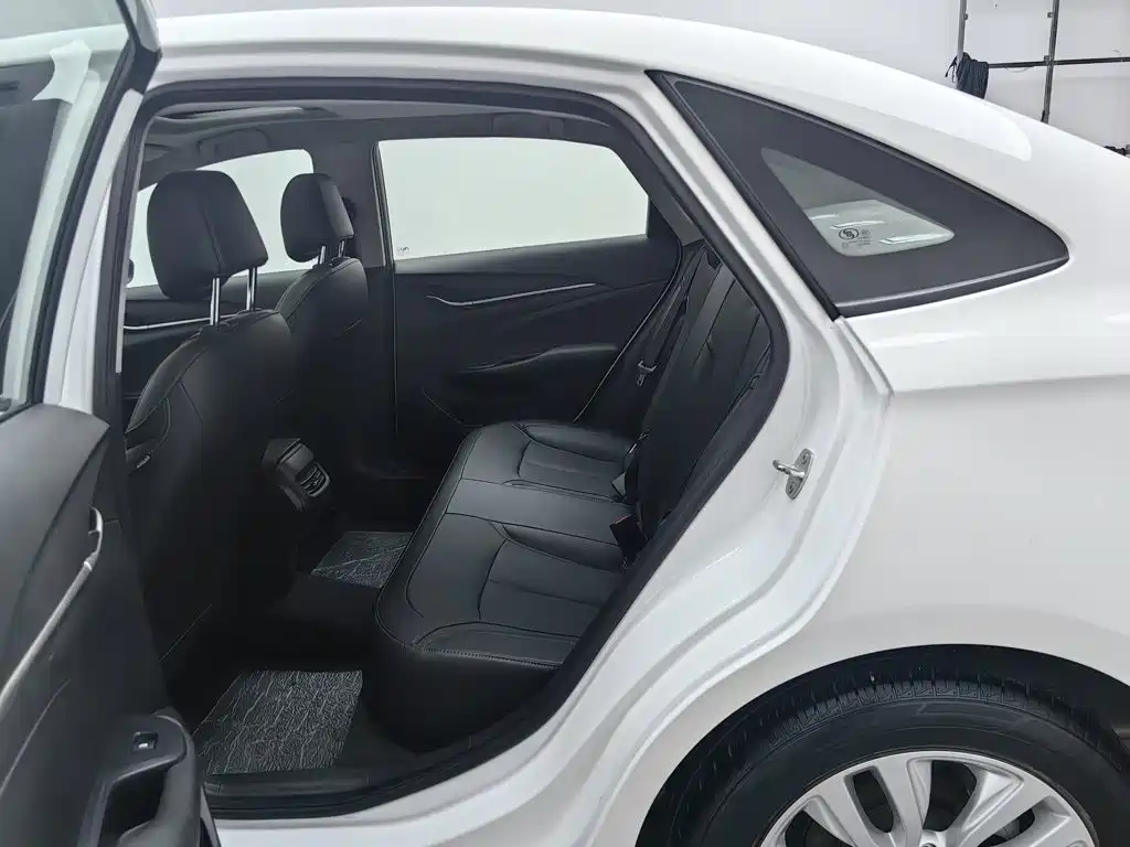 Buick Excelle — миниатюра 15