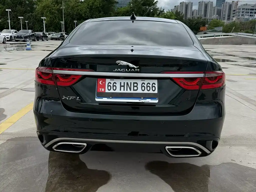 Jaguar XFL — миниатюра 9