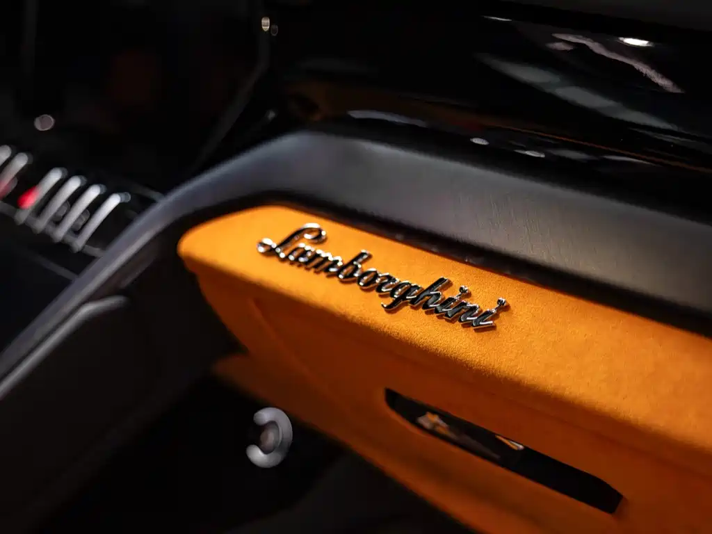 Lamborghini Urus — миниатюра 9