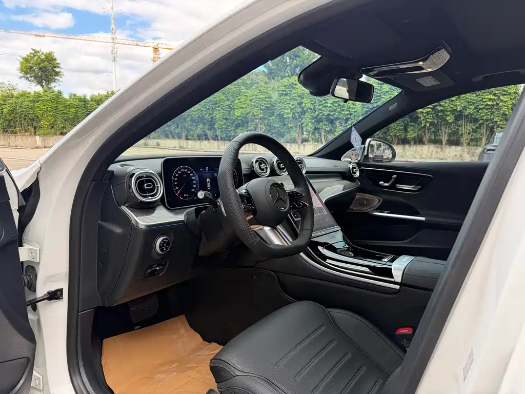 Mercedes-Benz C-Class — миниатюра 3