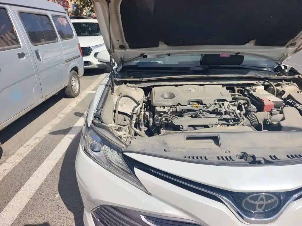 Toyota Camry — миниатюра 18