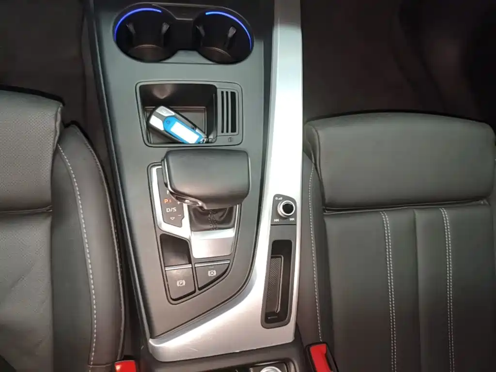 Audi A4L — миниатюра 14