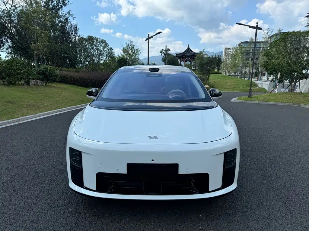 Li Auto Li i8 — миниатюра 2