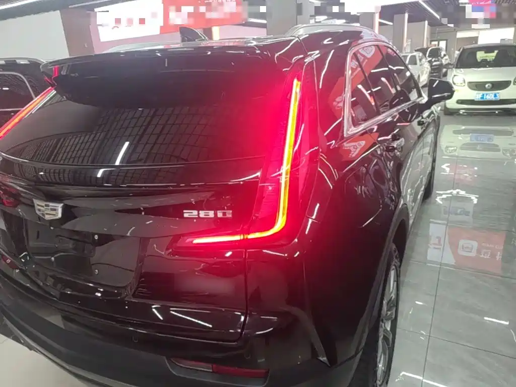 Cadillac XT4 — миниатюра 8