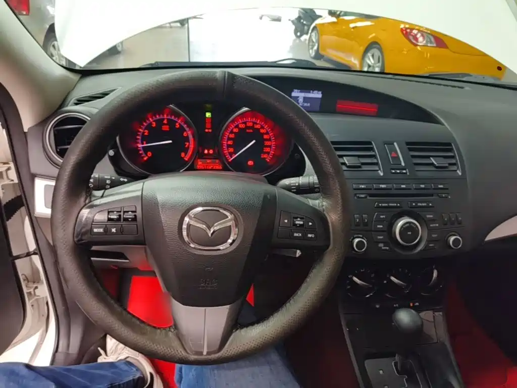 Mazda 3 Xingcheng — миниатюра 10