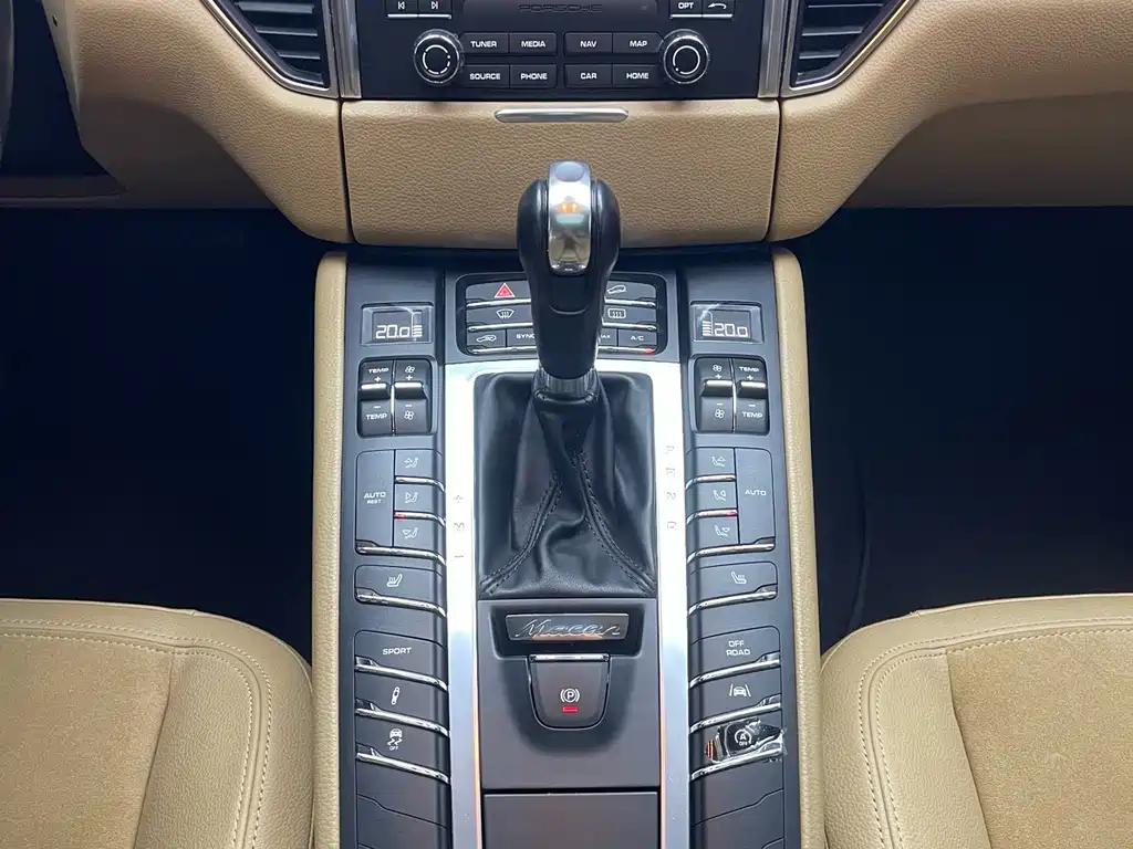Porsche Macan — миниатюра 19