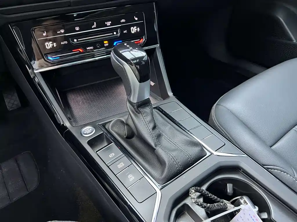 Volkswagen Passat 2023 280TSI