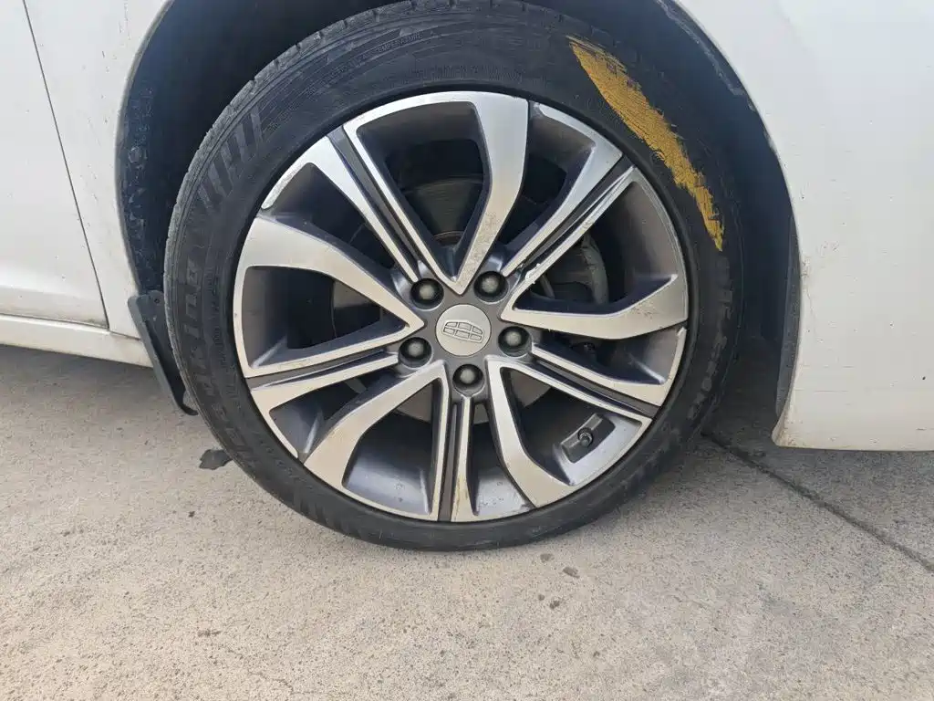 Geely Emgrand GL — миниатюра 8