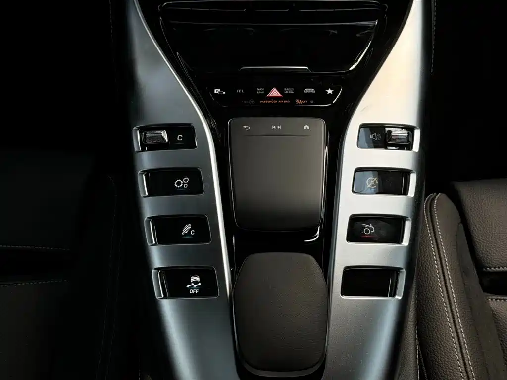 MERCEDES-BENZ AMG GT