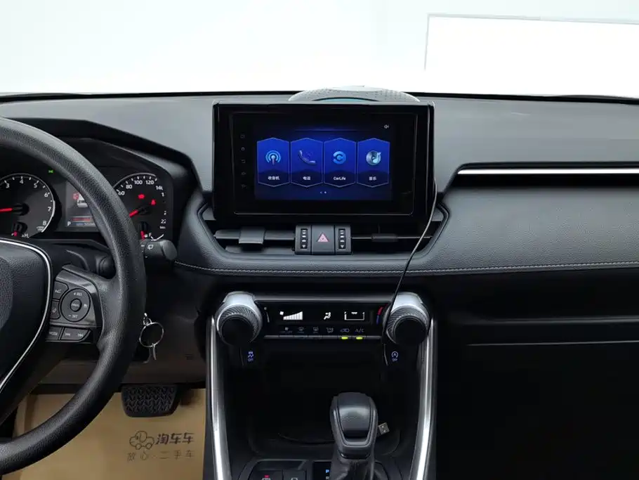 Toyota RAV4 — миниатюра 13