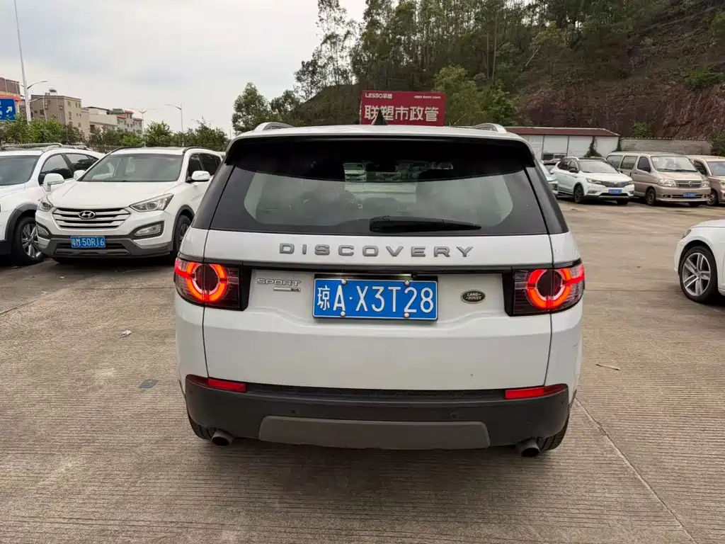 Land Rover Discovery Sport — миниатюра 8