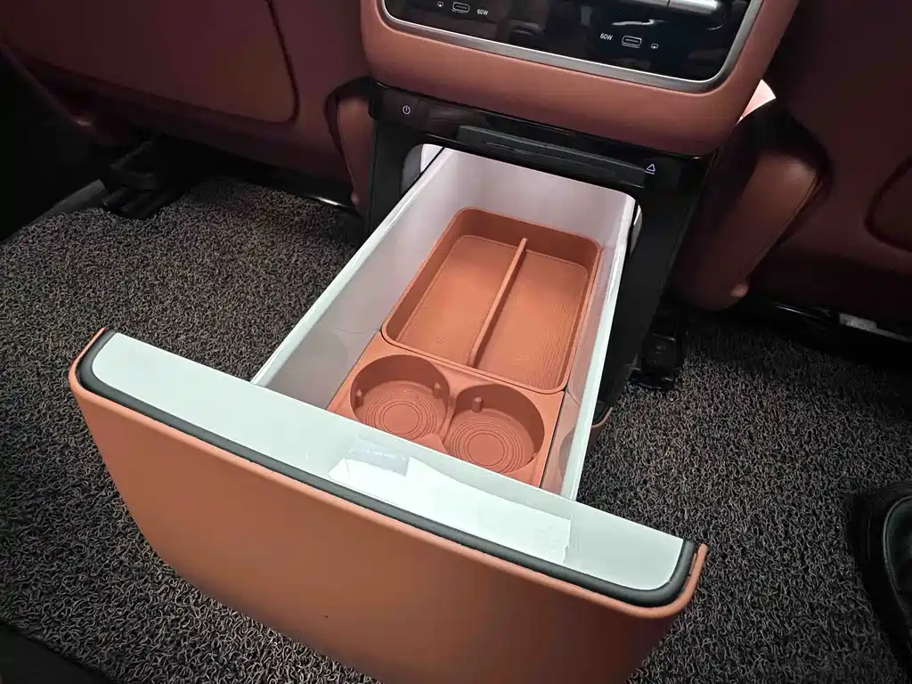 Li Auto Li L9 — миниатюра 23