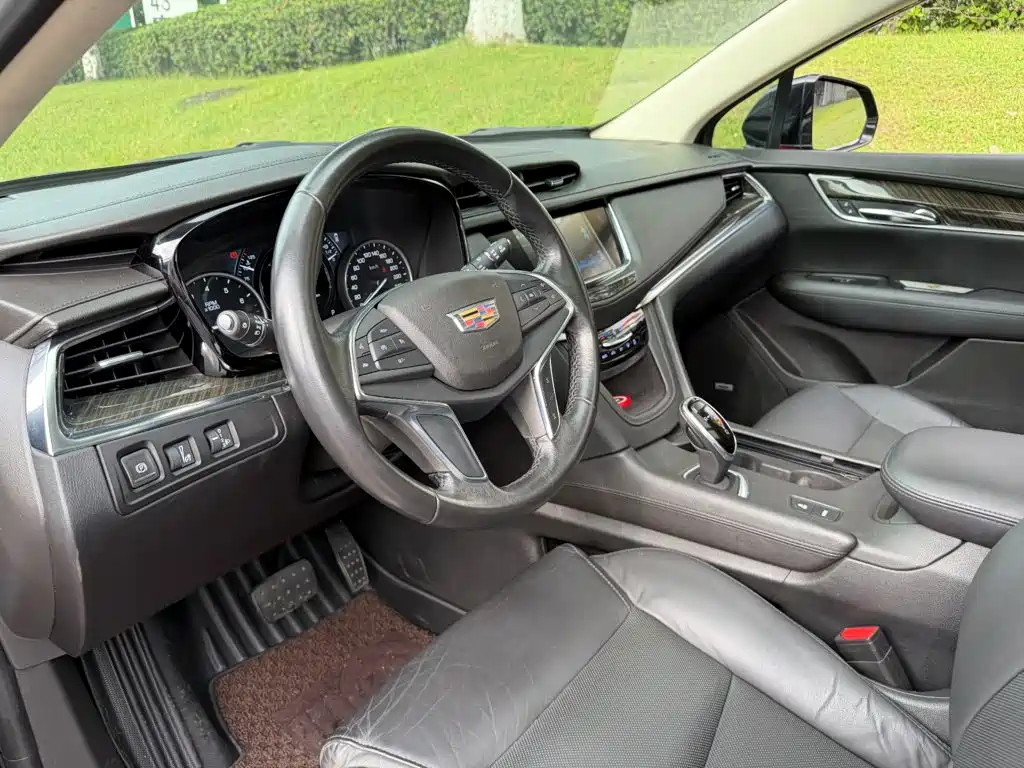 Cadillac XT5 — миниатюра 7