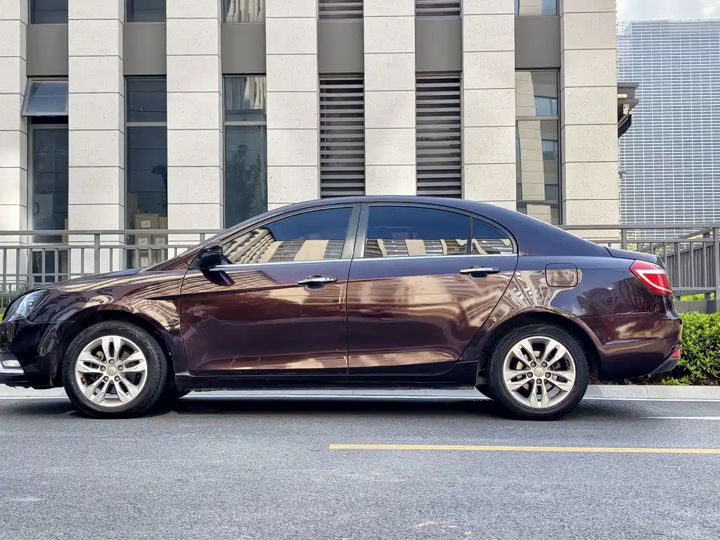 Geely Emgrand — миниатюра 2