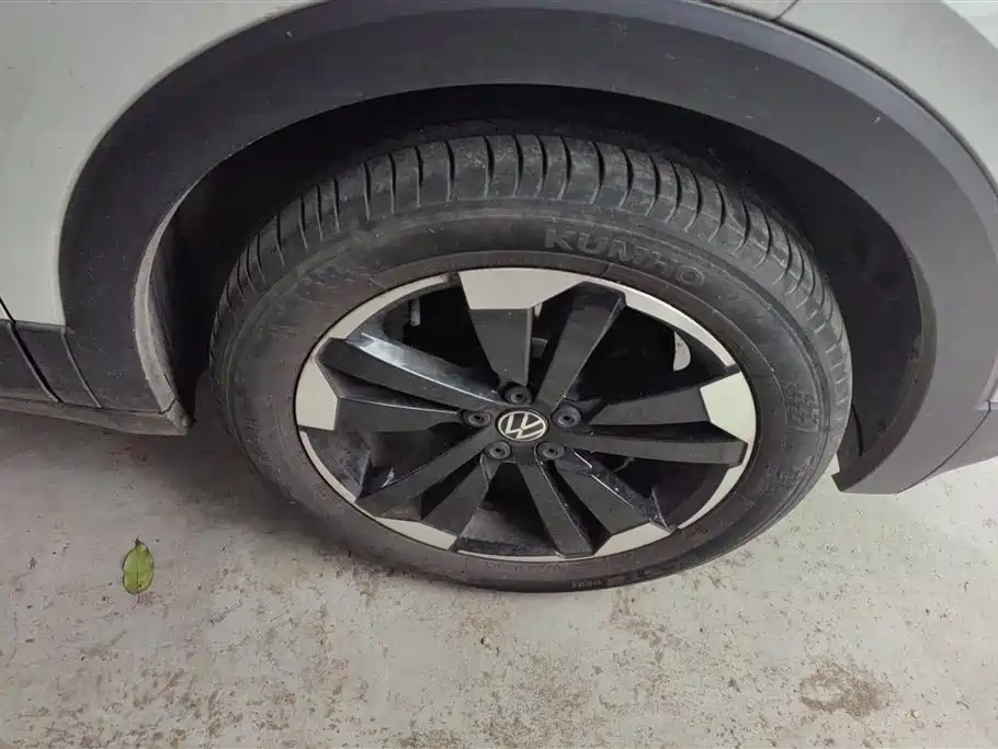 VOLKSWAGEN EXPLORING THE SHADOW