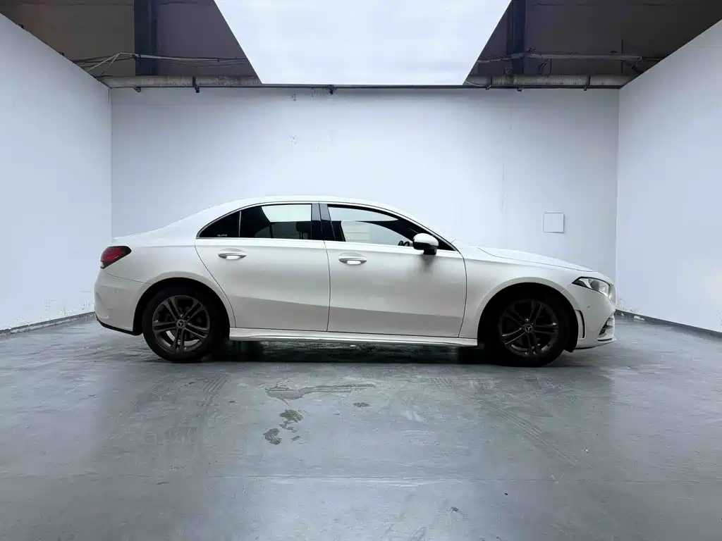 Mercedes-Benz A-Class — миниатюра 7