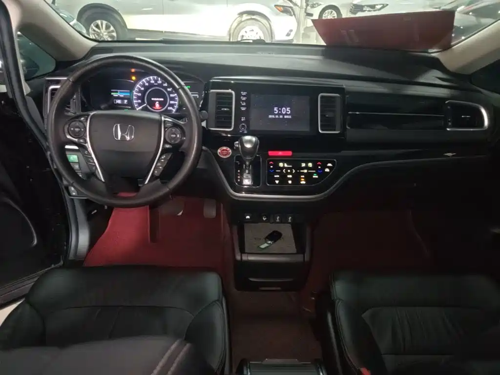 Honda Elysion — миниатюра 10