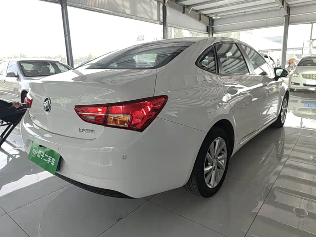Buick Verano — миниатюра 7