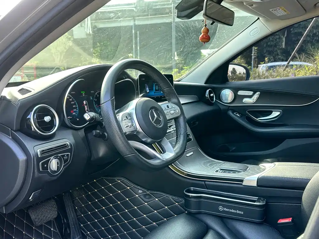 Mercedes-Benz C-Class — миниатюра 10