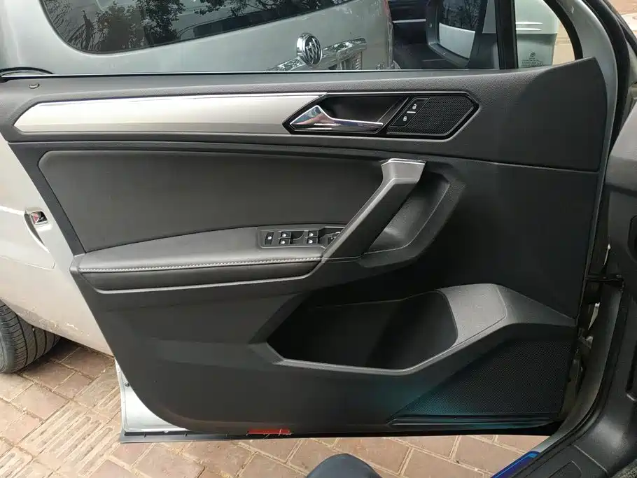 Volkswagen Tiguan L — миниатюра 7