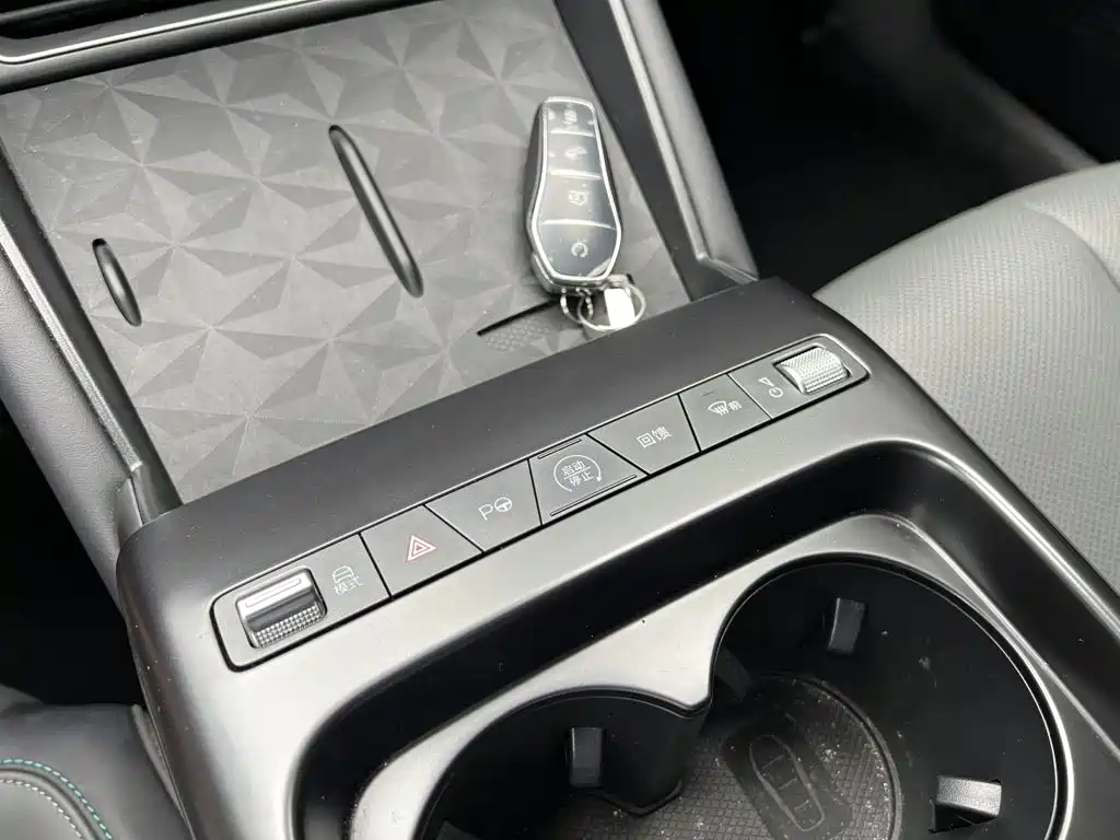 BYD Qin L — миниатюра 11
