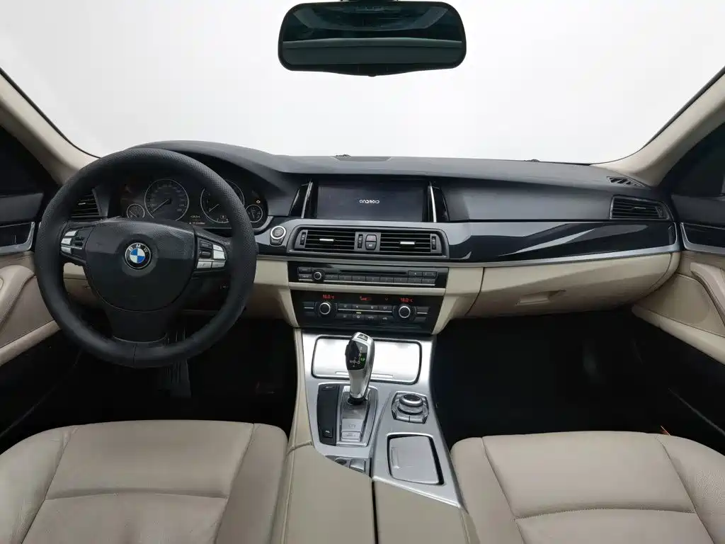 BMW 5 Series — миниатюра 5