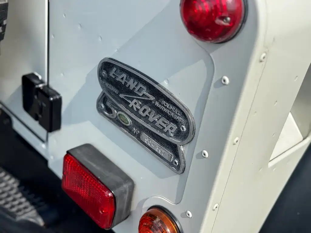 Land Rover Defender — миниатюра 8