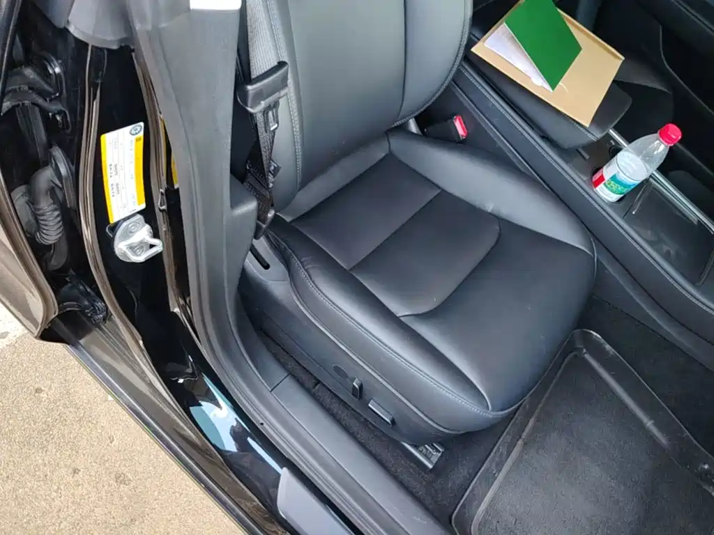 Tesla Model 3 — миниатюра 25