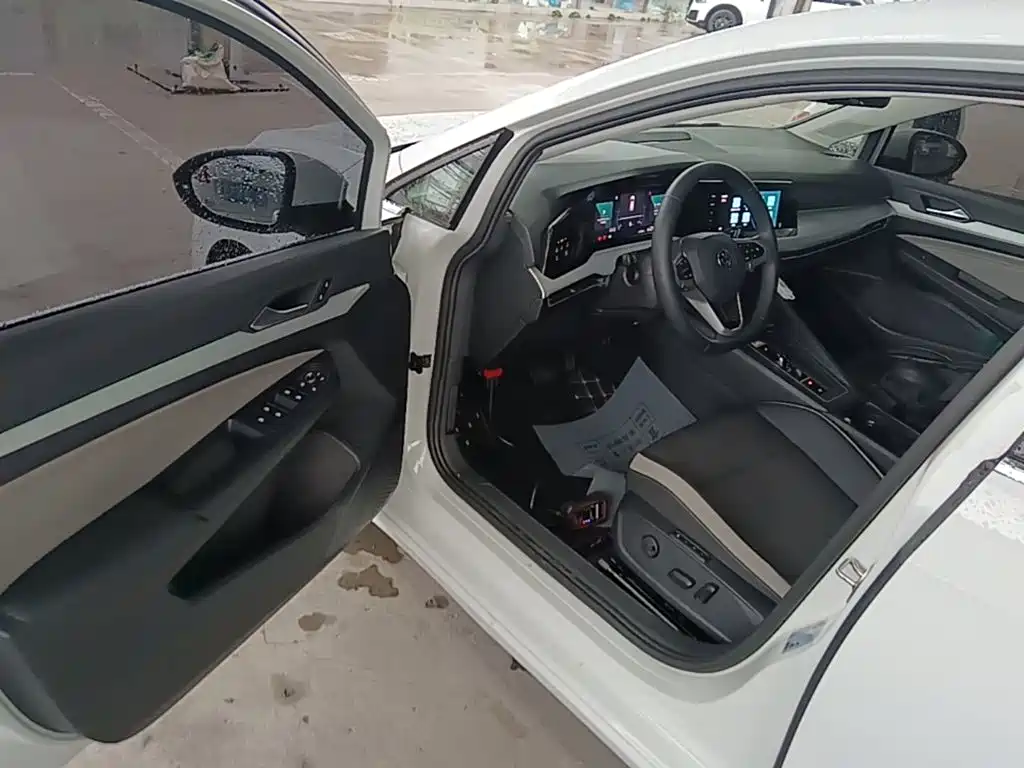 Volkswagen Golf — миниатюра 14