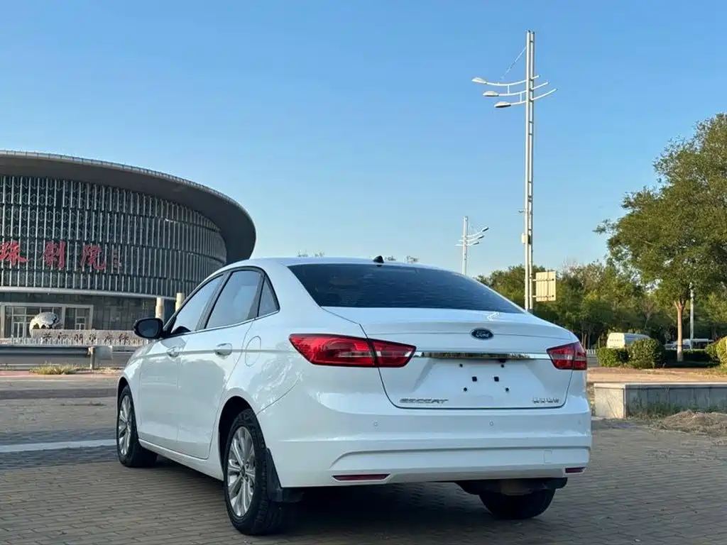 Ford Escort — миниатюра 6