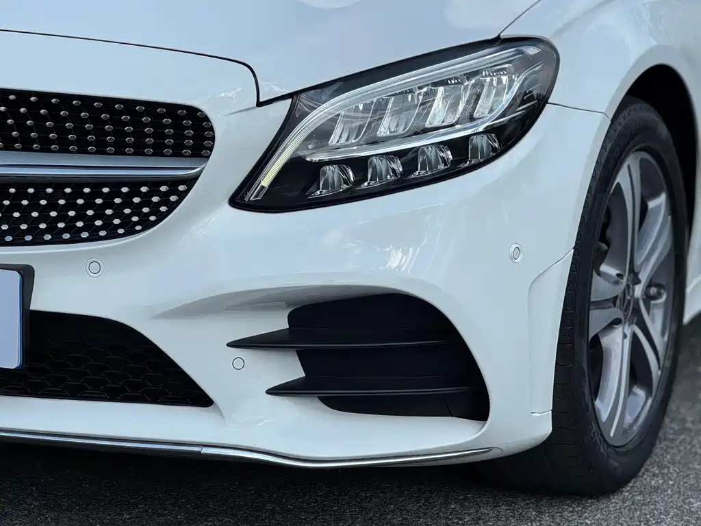 Mercedes-Benz C-Class — миниатюра 15