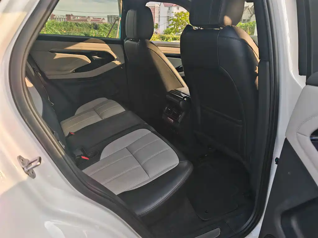Land Rover Evoque — миниатюра 7