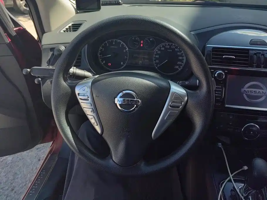 Nissan Tiida — миниатюра 15