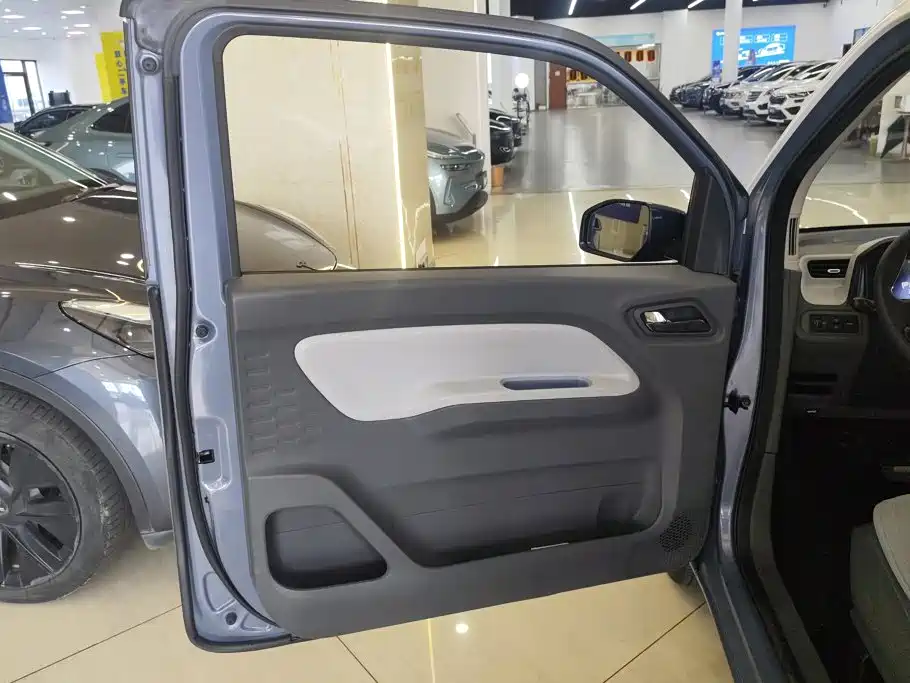Wuling MINIEV — миниатюра 7