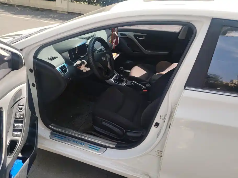 Hyundai Elantra Langdong — миниатюра 9