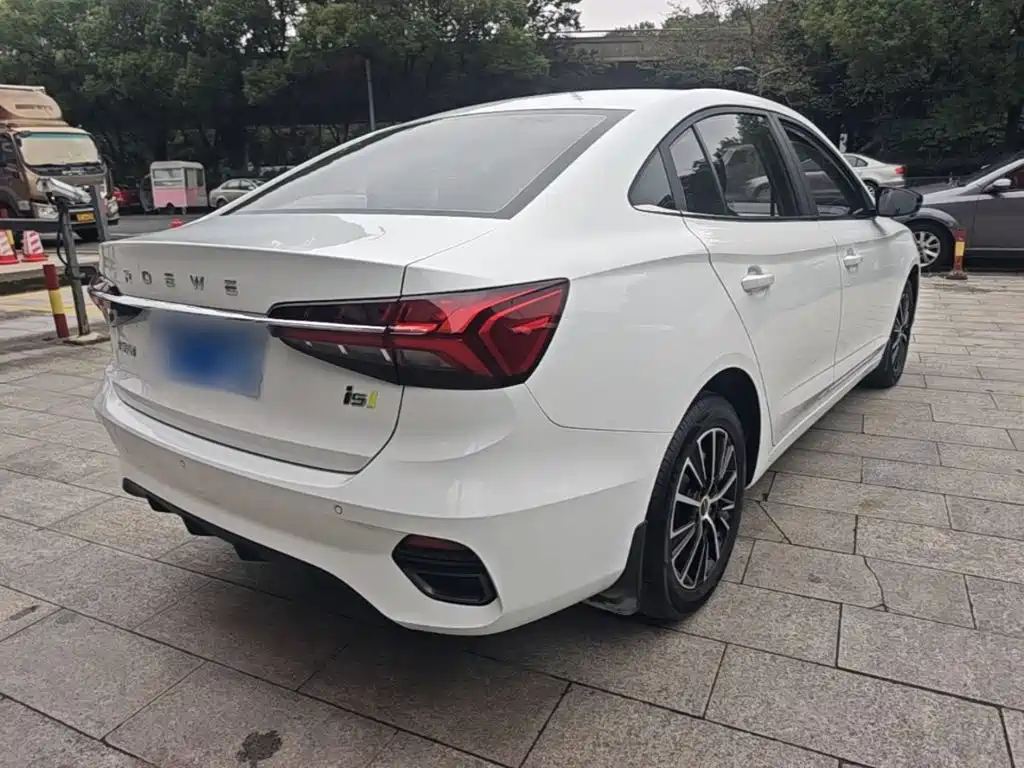 Roewe i5 — миниатюра 7