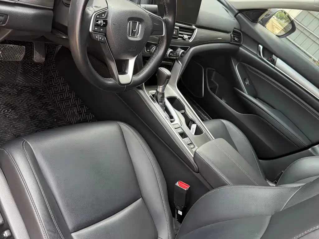 Honda Accord — миниатюра 6