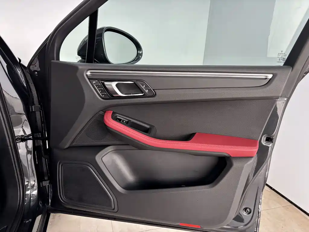 Porsche Macan — миниатюра 25