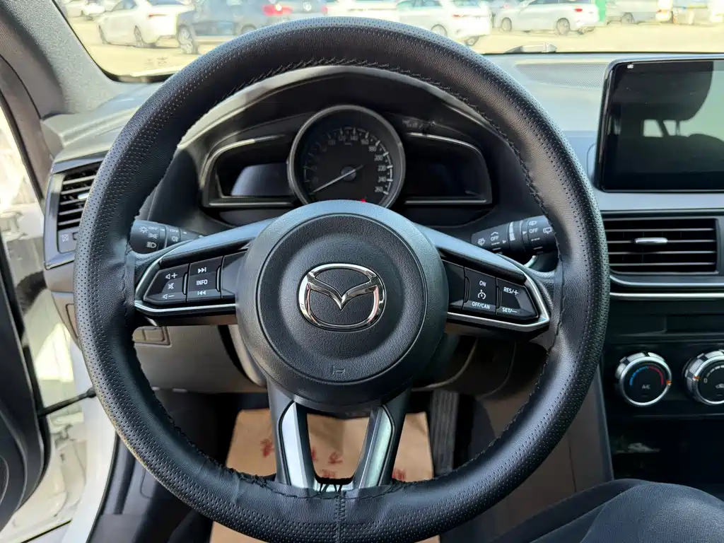MAZDA CX 4