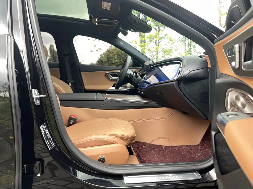 Mercedes-Benz E-Class — миниатюра 14