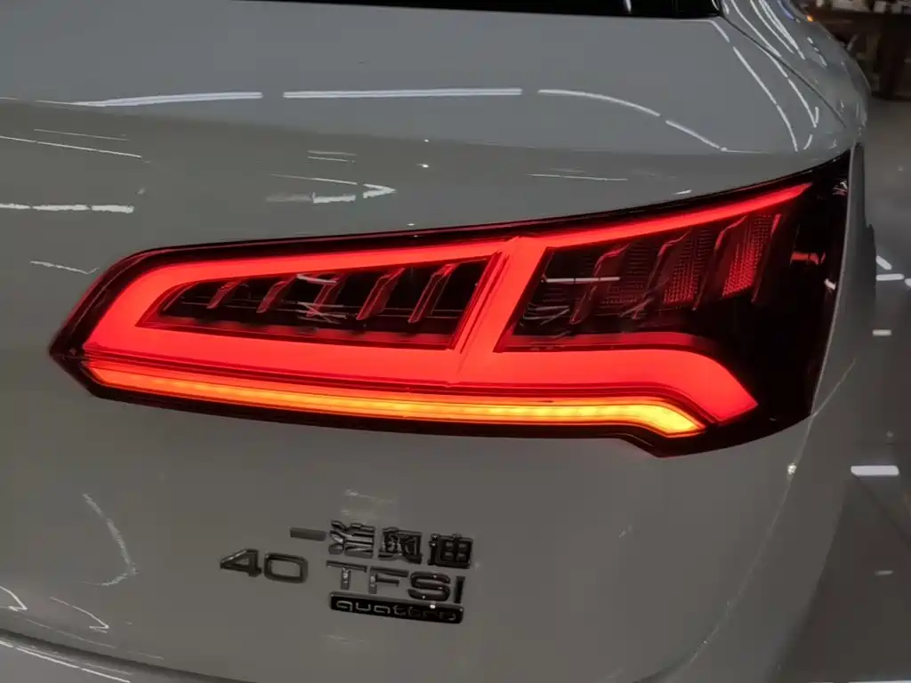 Audi Q5L — миниатюра 8