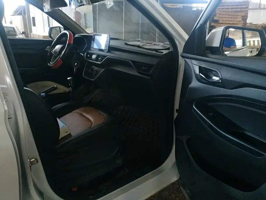 Wuling Hongguang S3 — миниатюра 8