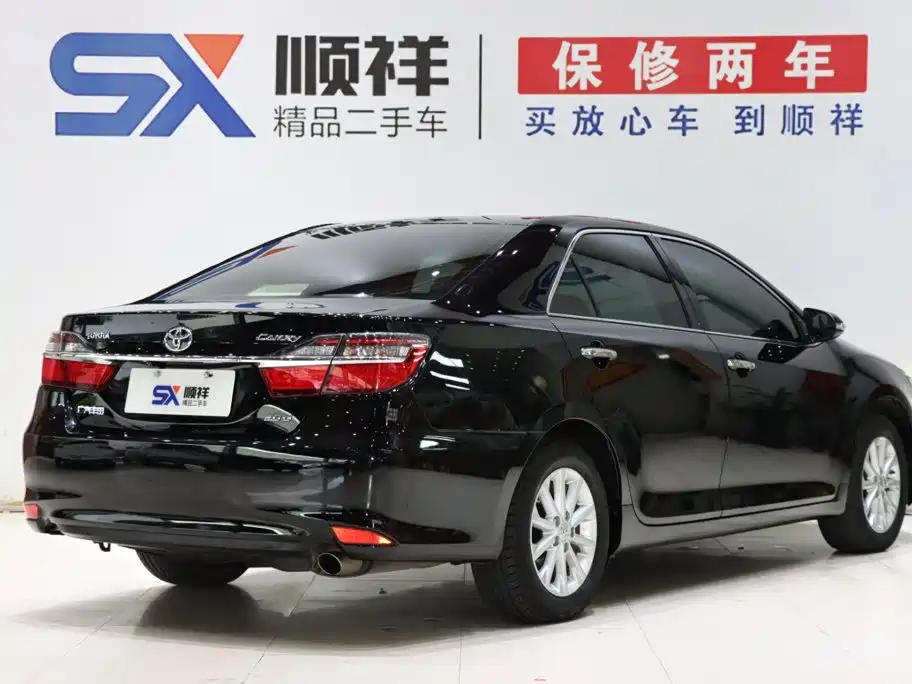 Toyota Camry — миниатюра 4