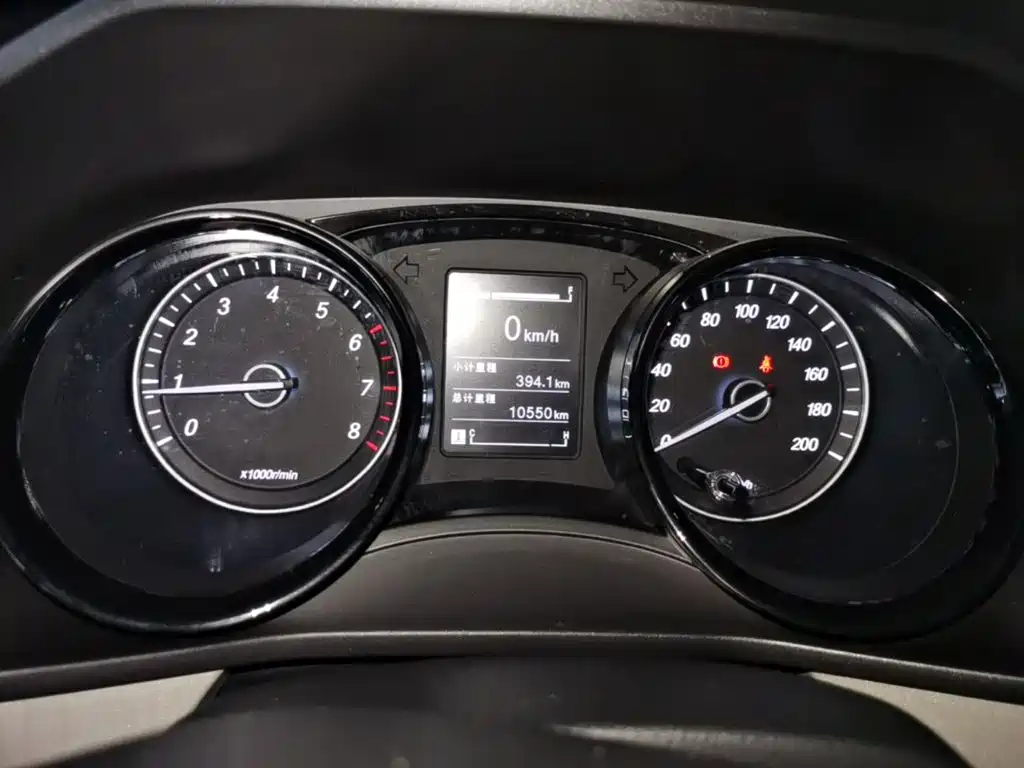 Wuling Hongguang PLUS — миниатюра 12
