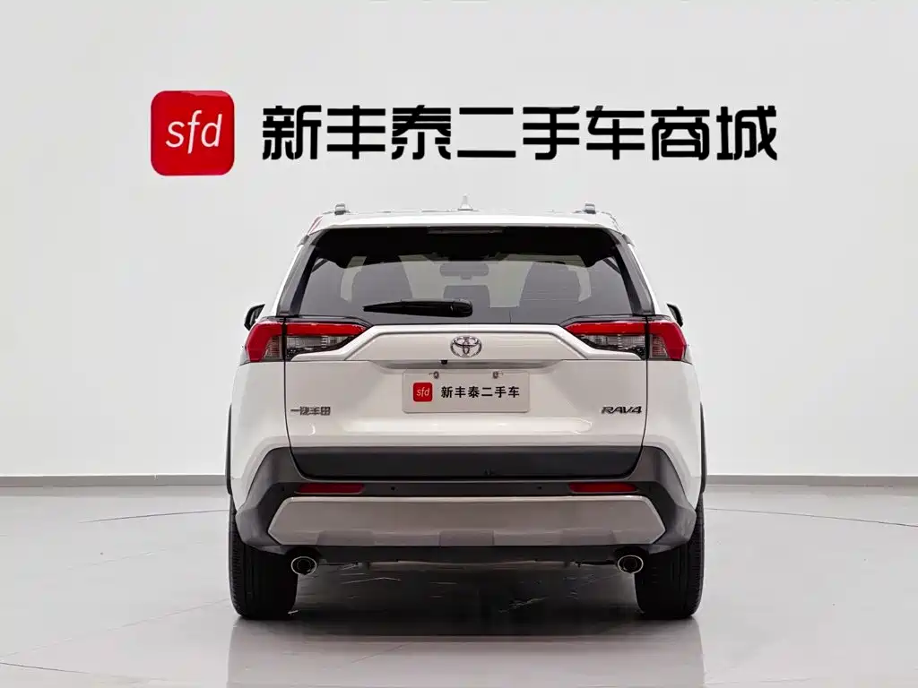 Toyota RAV4 — миниатюра 7