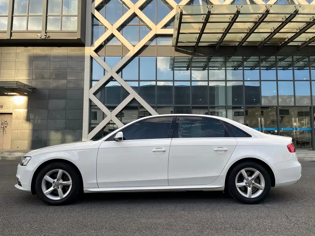 Audi A4L — миниатюра 5