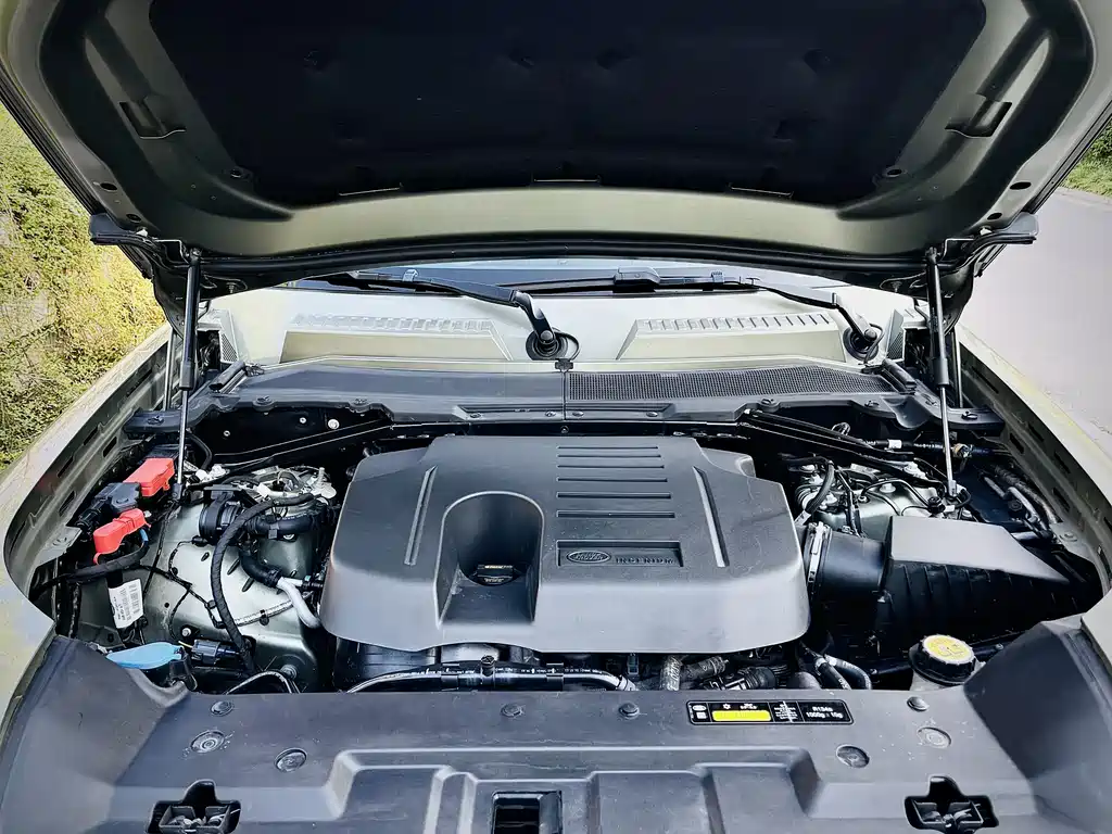 Land Rover Defender — миниатюра 19
