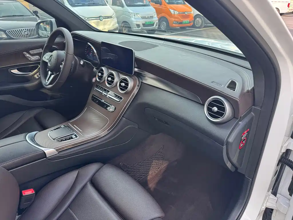 Mercedes-Benz GLC — миниатюра 13
