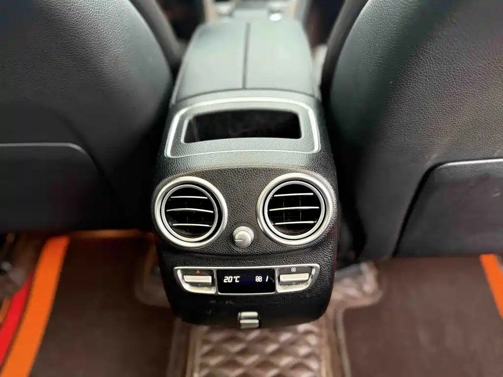 Mercedes-Benz GLC — миниатюра 6