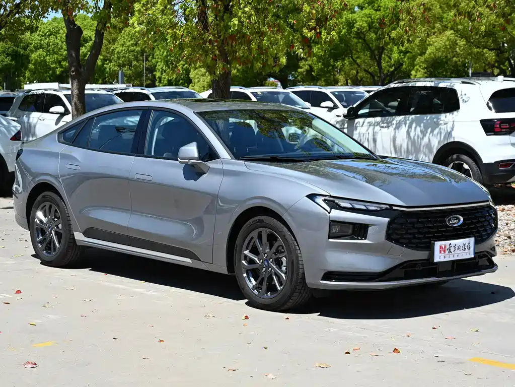 Ford Mondeo 2025 2.0T EcoBoost Luxury
